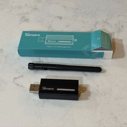 Sonoff ZBDongle-E Zigbee USB Coordinator - Like New!