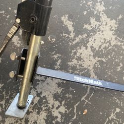 Cargo Stabilizer Bar With Hitch Mate