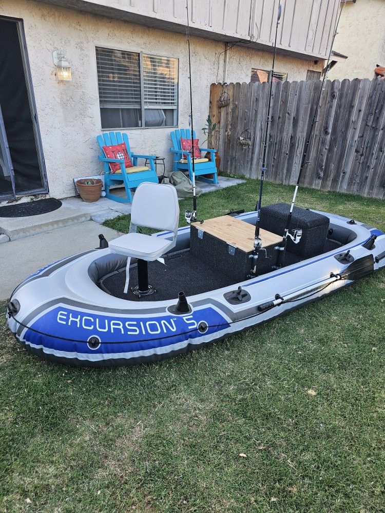 Intex Excursion 5 Boat With Fishing Deck