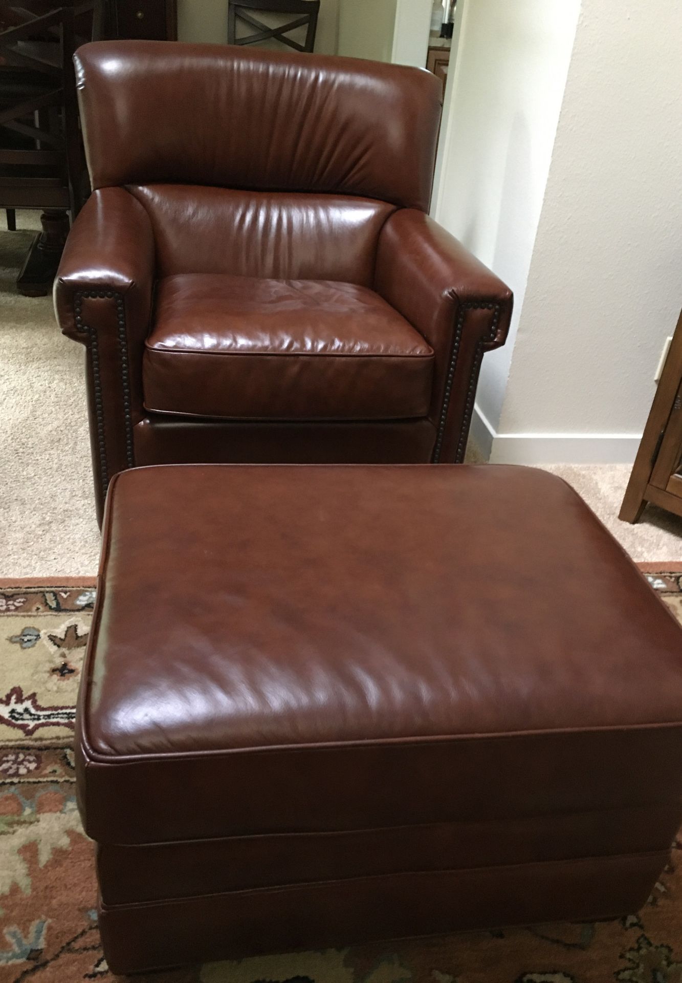 Leather club chair set and ottoman