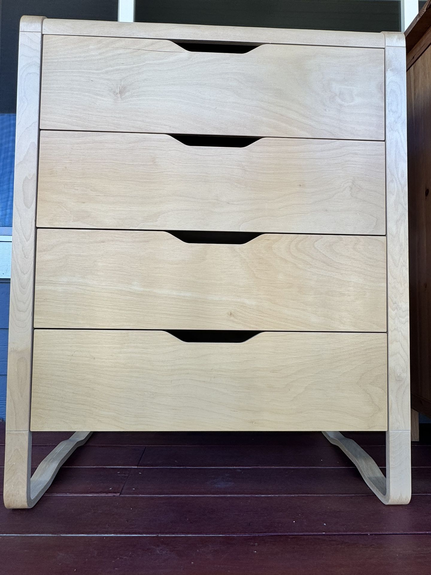 Wooden Dresser with 4 Drawers