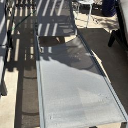 Chaise lounge metal frame