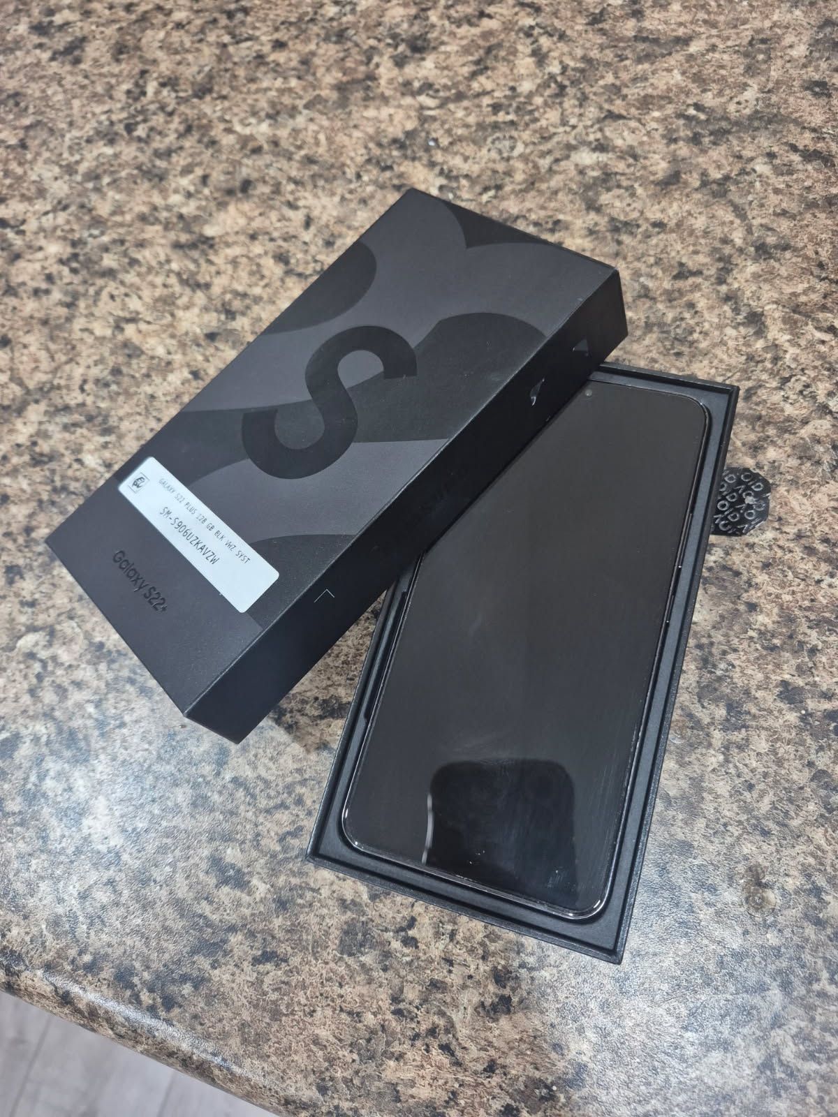 Samsung galaxy s22plus Cell Phone / Unlocked 