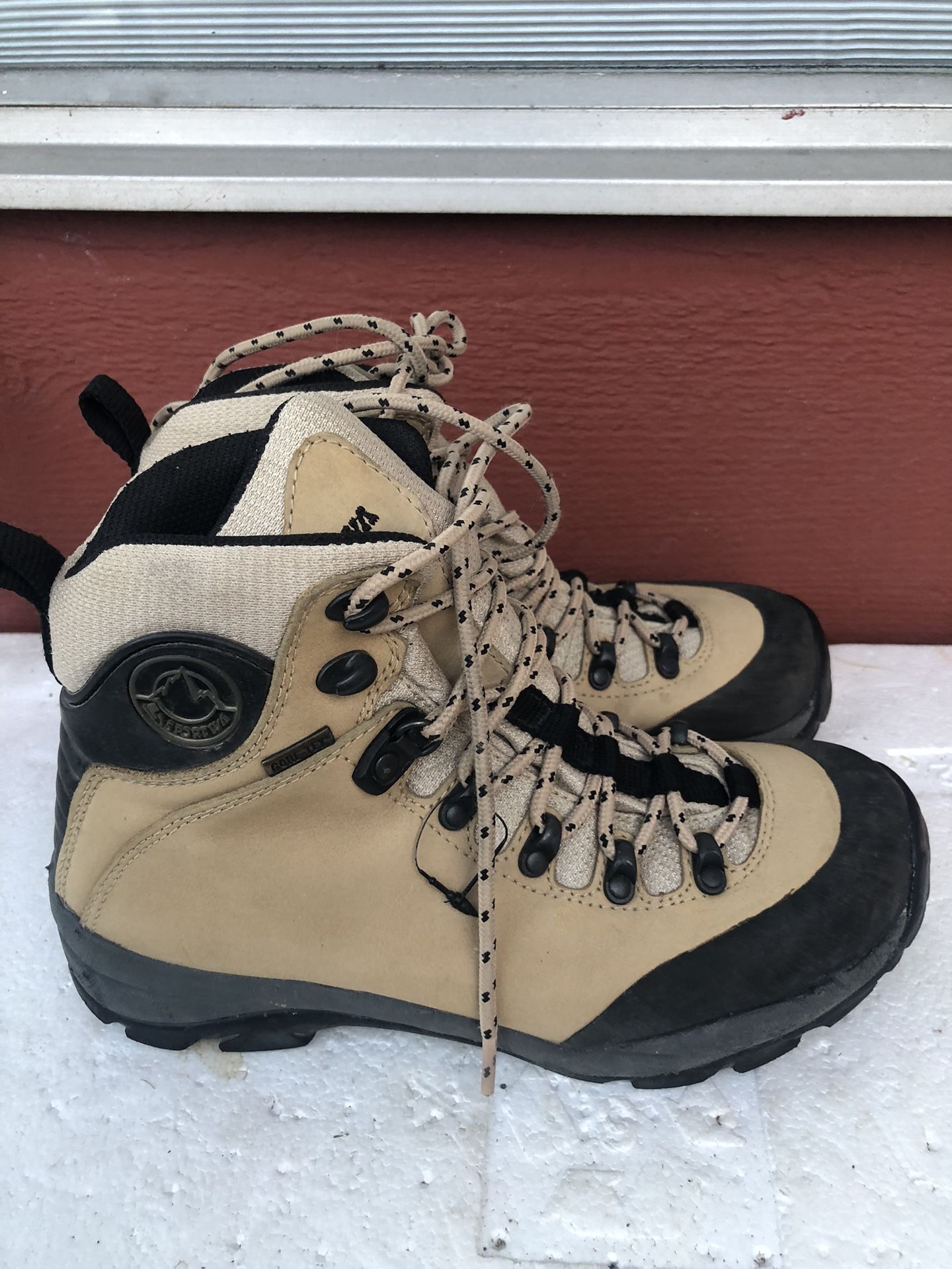 LA  SPORTIVA THUNDER GTX WOMENS TRAIL HIKING GORTEX VIBRAM BOOTS Size 6