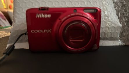 Nikon coolpix S6500 red digital camera