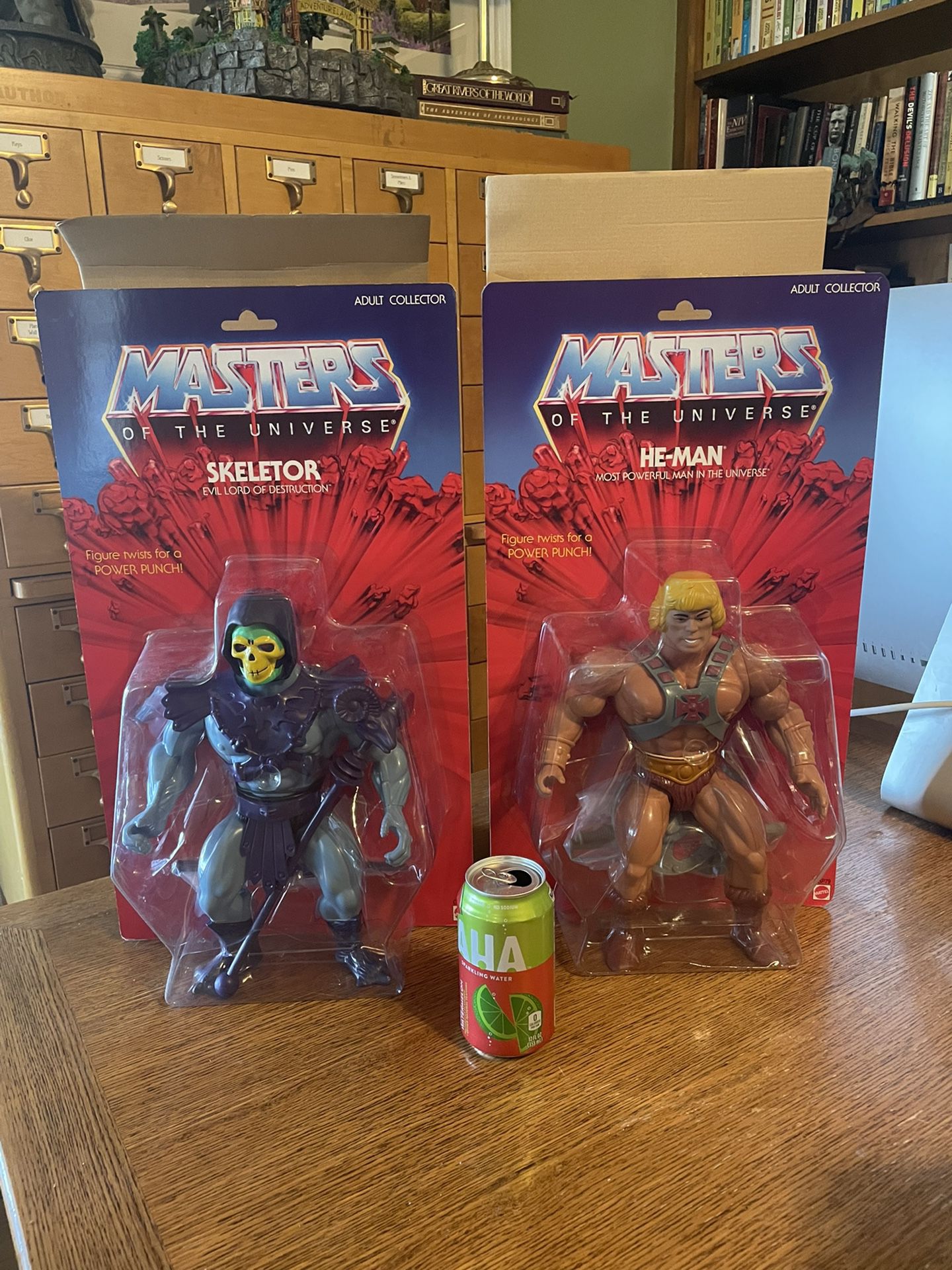 He-Man and Skeletor Jumbo Figures 
