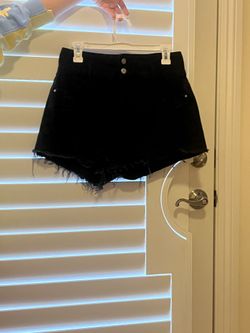Short Black Jean