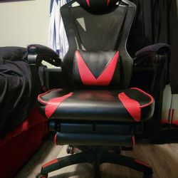 RESPAWN-- 210 Racing Gaming Chair (Red/black)