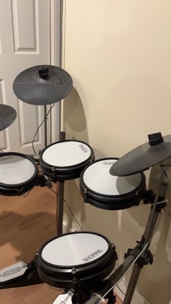 Simmons Titan 20 electric drum kit