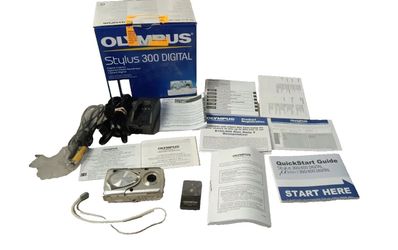 Olympus Stylus 300 Digital Camera 3.2MP 1.5" LCD Screen 3X Optical Zoom In Box