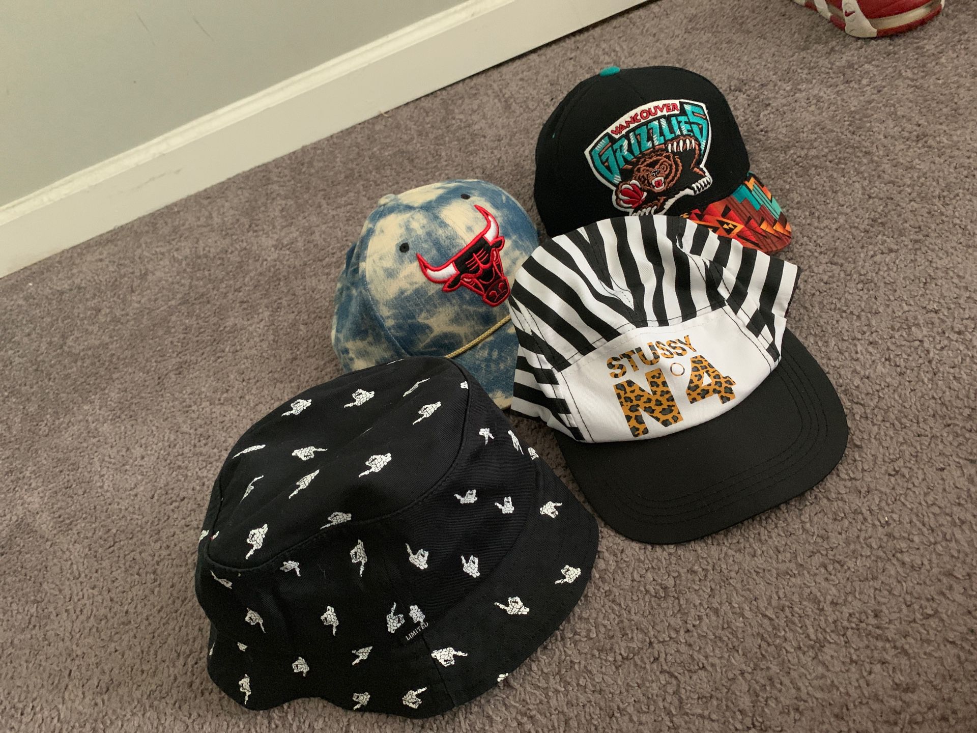 Lot of hats for 50