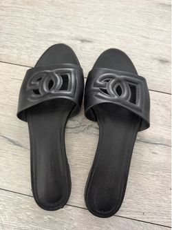 dolce and Gabbana leather slippers