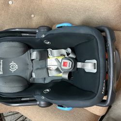 Uppa Baby Car Seat With Base