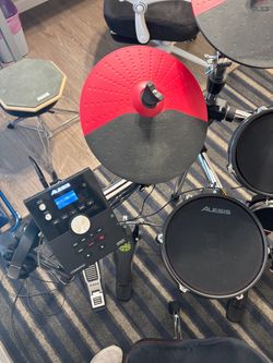 Alesis Command X