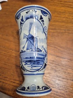 Delft Blue vase