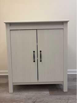 Freestanding Cabinet