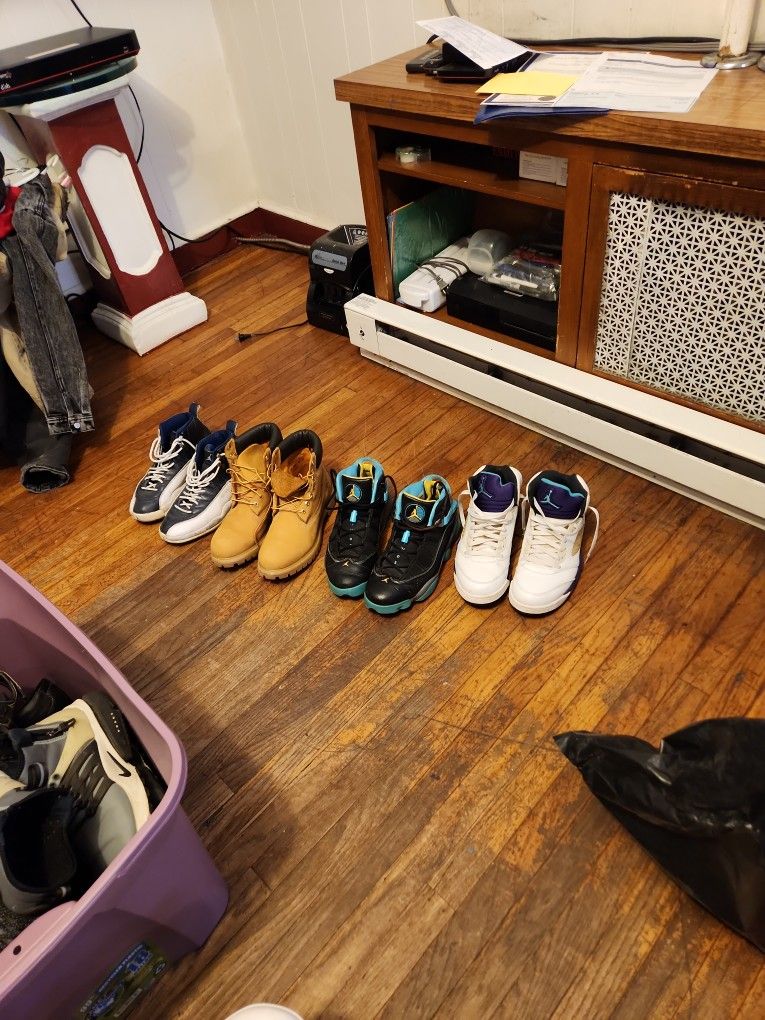 Jordan's And Timberland Size 10
