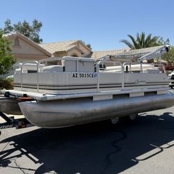 Pontoon Boat