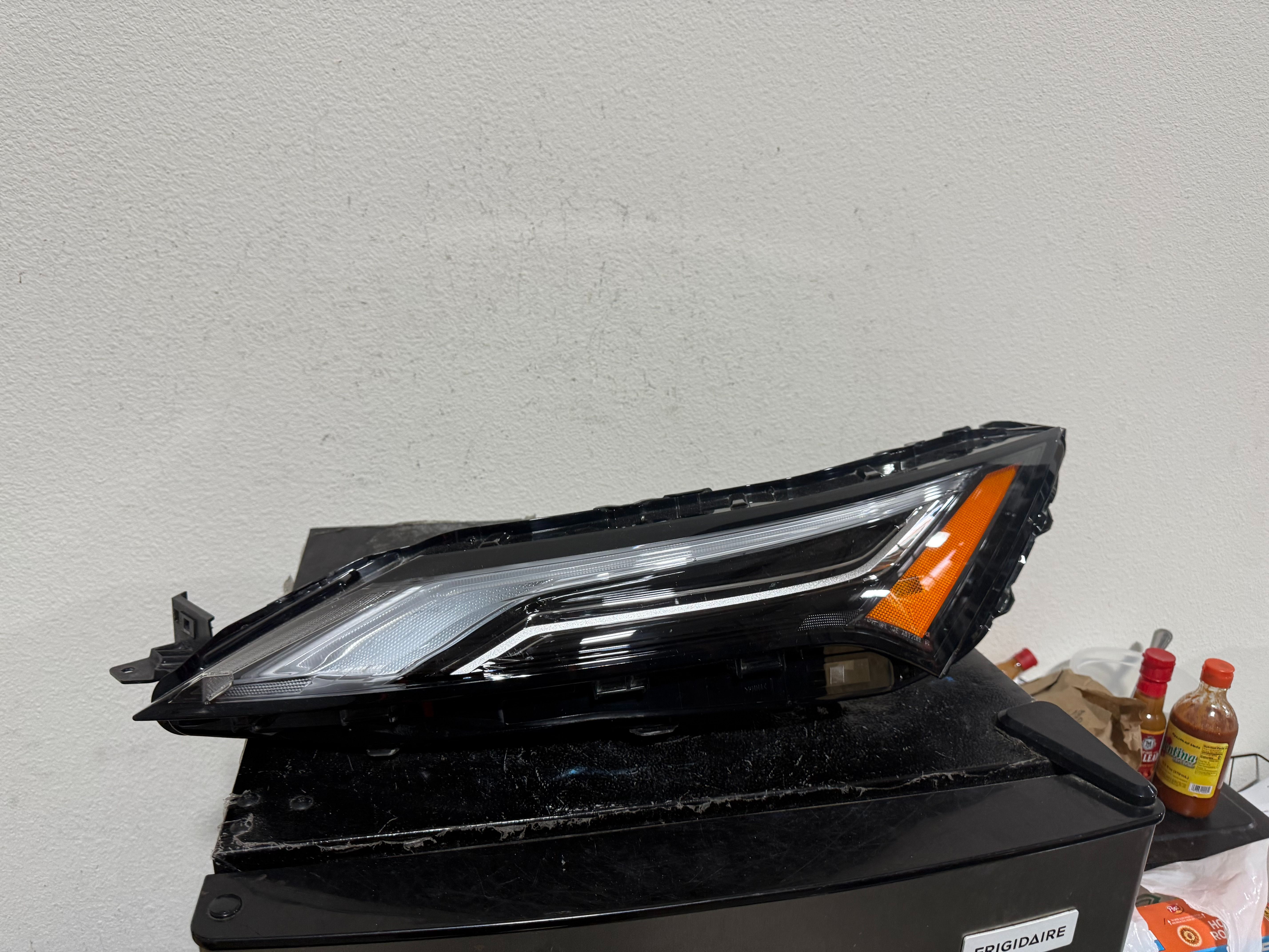 NISSAN ROGUE LEFT LED DRL 2022