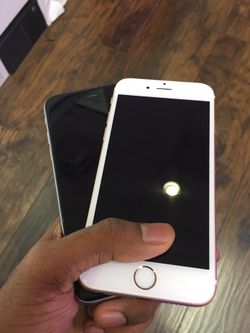iPhone 6s 16gb/ 64GB Factory Unlocked Excellent Condition With Free Charger