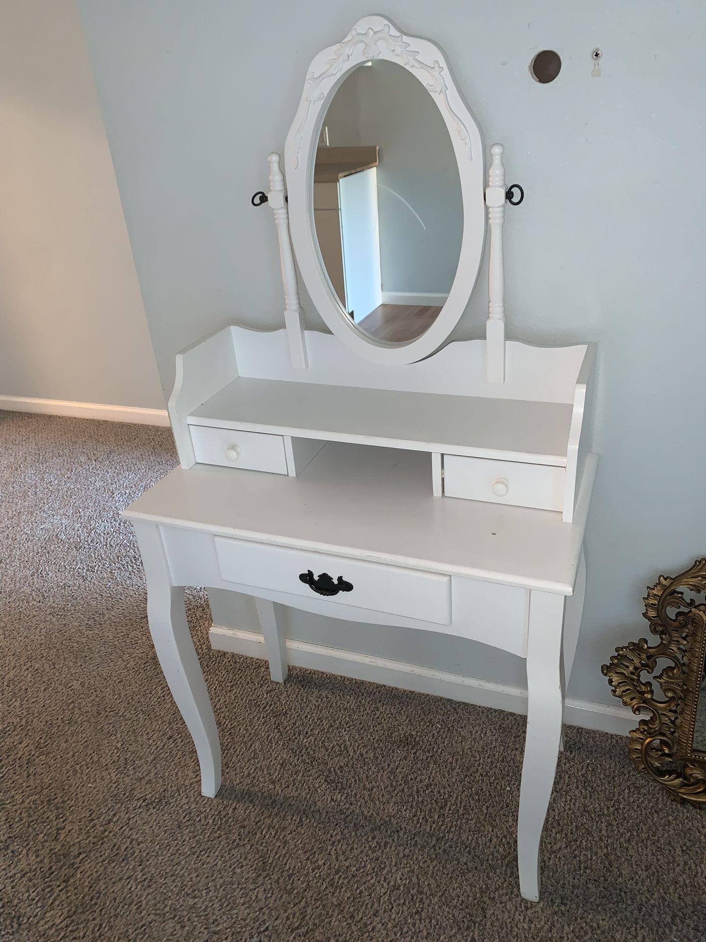 20$ Vanity Table Makeup Dressing Desk