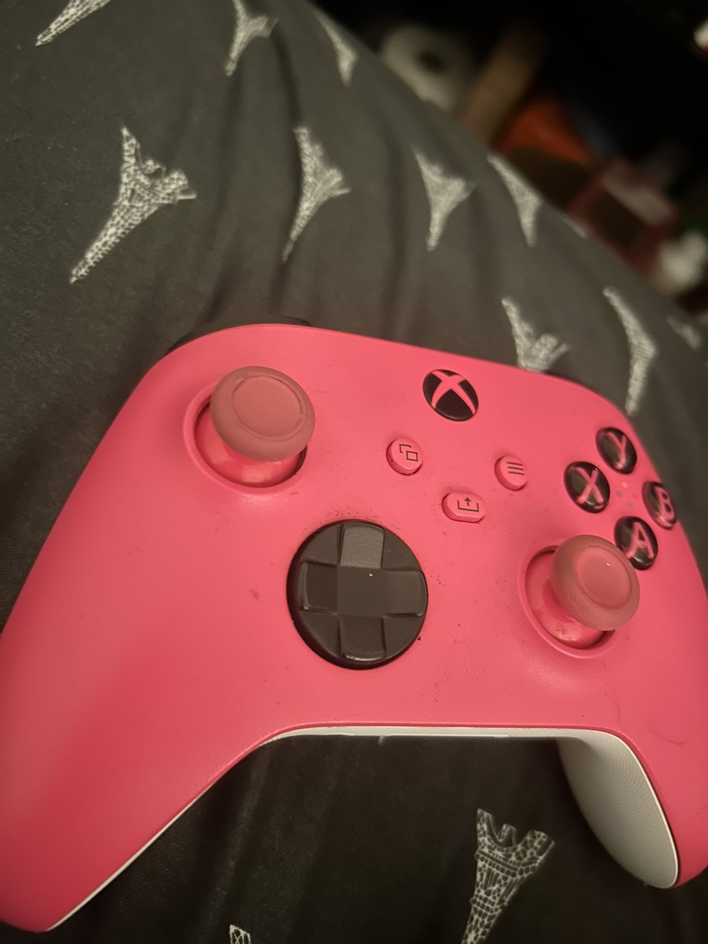 Xbox One controller Pink