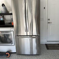French Door Refrigerator - Stainless Steel