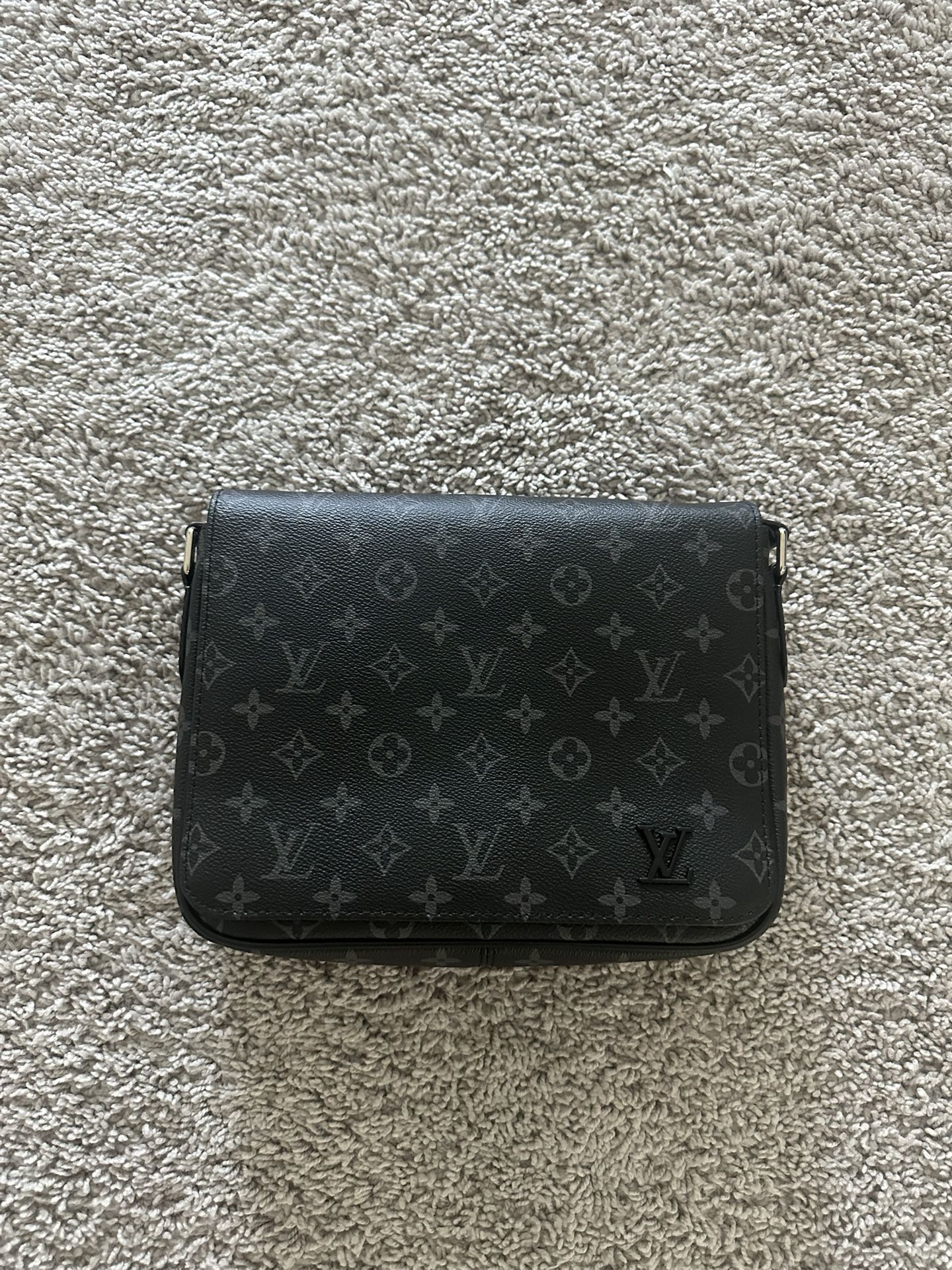 Louis Vuitton Monogram Eclipse District PM Messenger