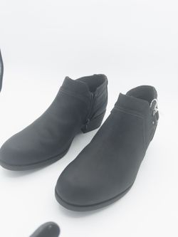 Clarks Collection Women's Black Ankle Booties Side Zip Size 9 W Wide