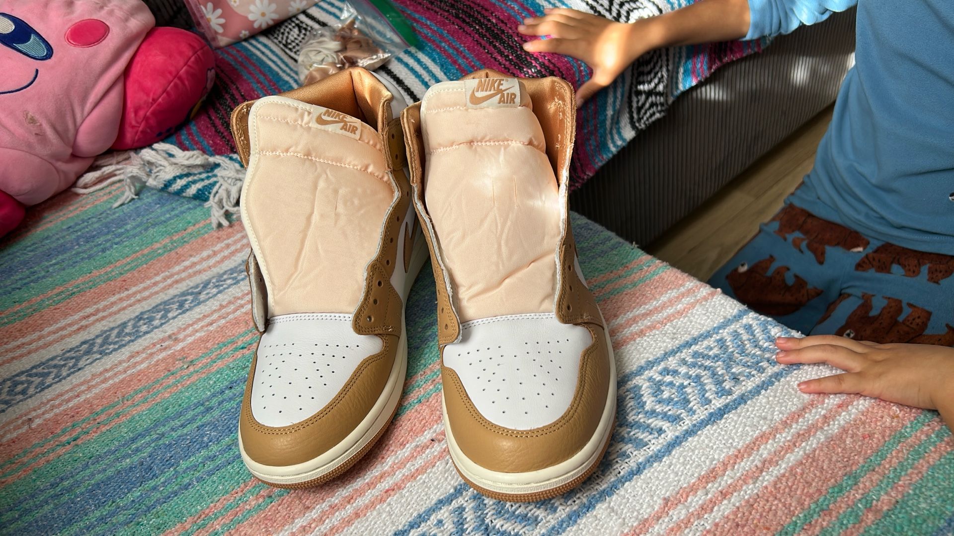 Air Jordan 1 Mid Color Gold And White Size 12