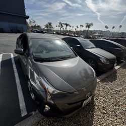 2016 Toyota Prius – 98,000 miles