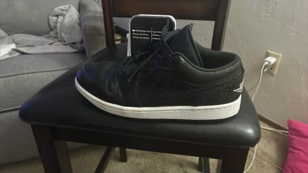 Nike Air Jordan 1 Low SE "Black Elephant"