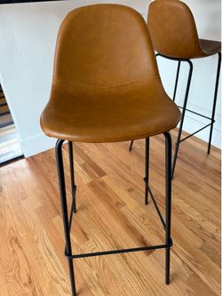 Bar stool/chairs - 4 leather bar high chairs