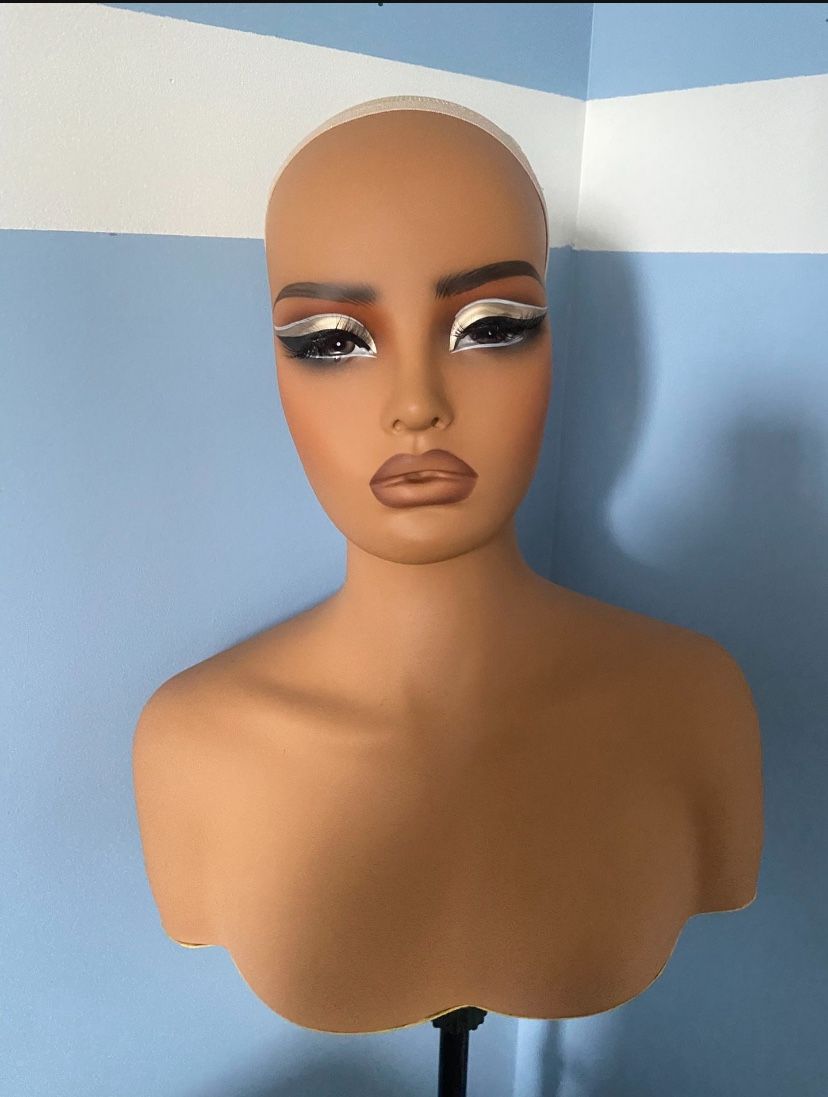 Mannequin Head