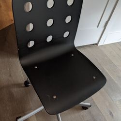 Almost New Desk Chair