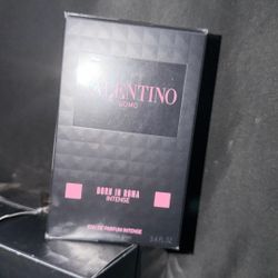 Valentino  Uomo Born In Roma Intense Eau de Parfum with Vanilla & Vetiver