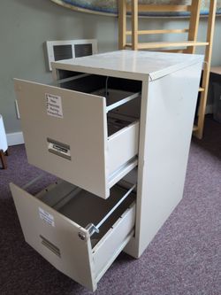 Free file cabinet