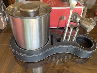 Wine accessories