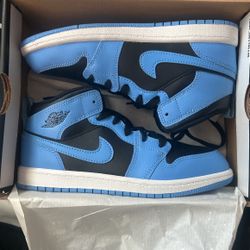 Jordan 1 Mid