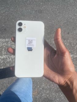 iPhone 11 unlocked to any company just only shows apple logo and do not turn back on !