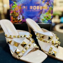 Cape Robbin Gold Studded Cream RubyWoo Heels New Size 8.5