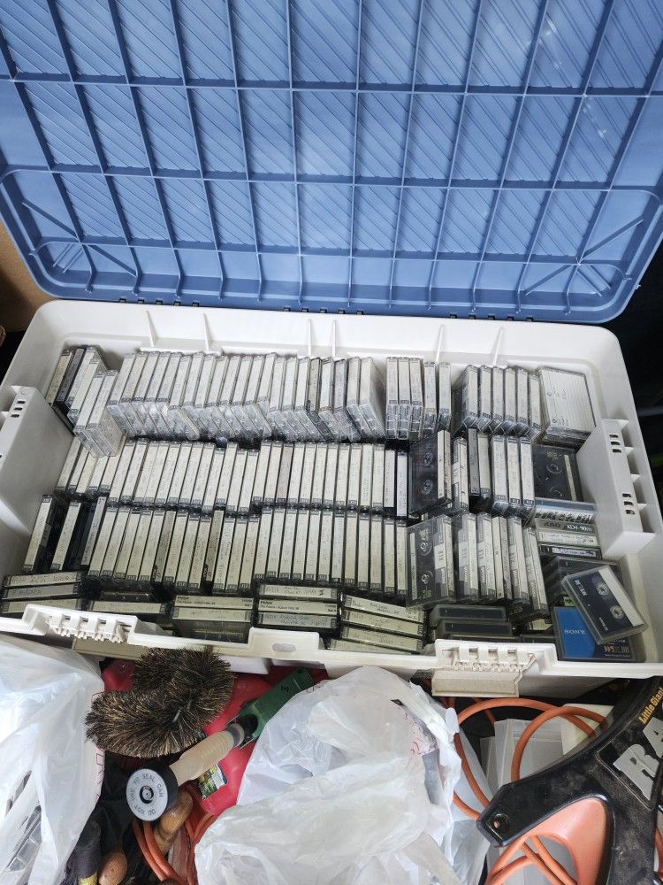 RECORDED LIVE CONCERTS ON HIGHGRADE CASSETTES GRATEFUL DEAD. PHISH.STRANGEFOLK. + MORE 80'S 90'S ETC600-650 Tapes