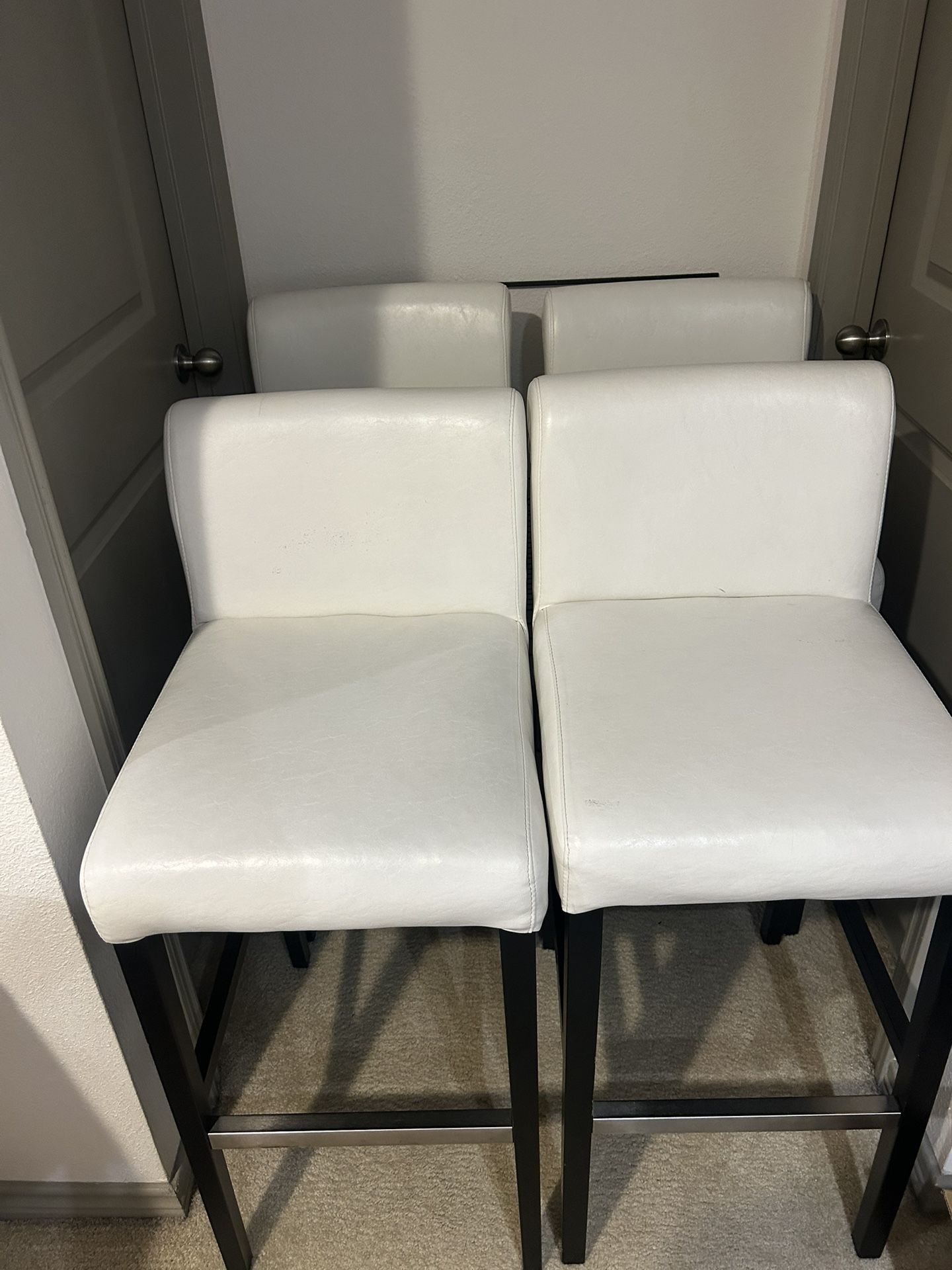 Set of 4 White Bar Stools