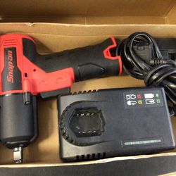 IMPACT WRENCH 