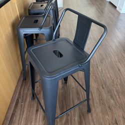4 Metal Bar Stools