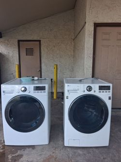 LG Front Load Washer and GAS Dryer Set