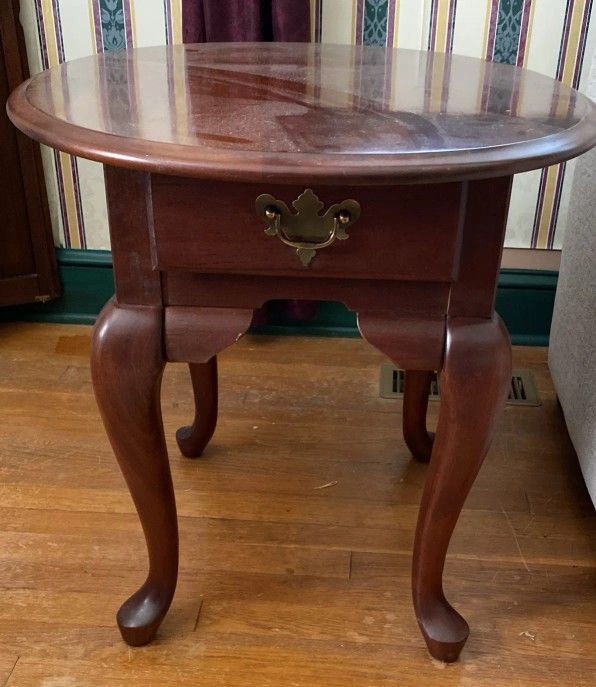Broyhill End Table