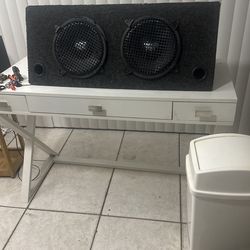 One Car Box Whit Dual 12 Hunches Speakers Most Used On Reward Of De Car $125 Or Best Ofers