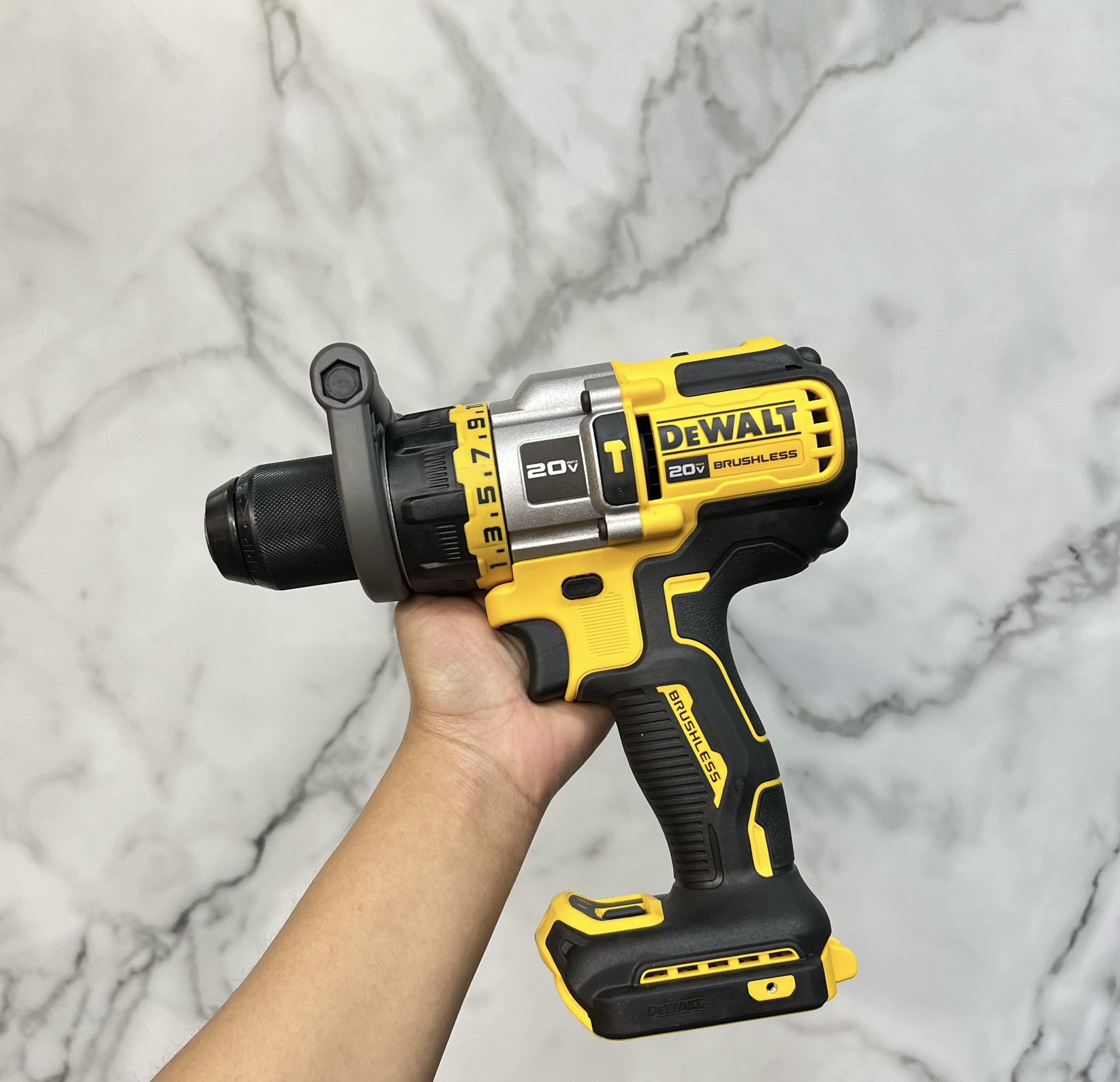 DEWALT DEWALT 20V Brushless 1/2 in. Hammer Drill/Driver with FLEXVOLT ADVANTAGE (Tool Only)