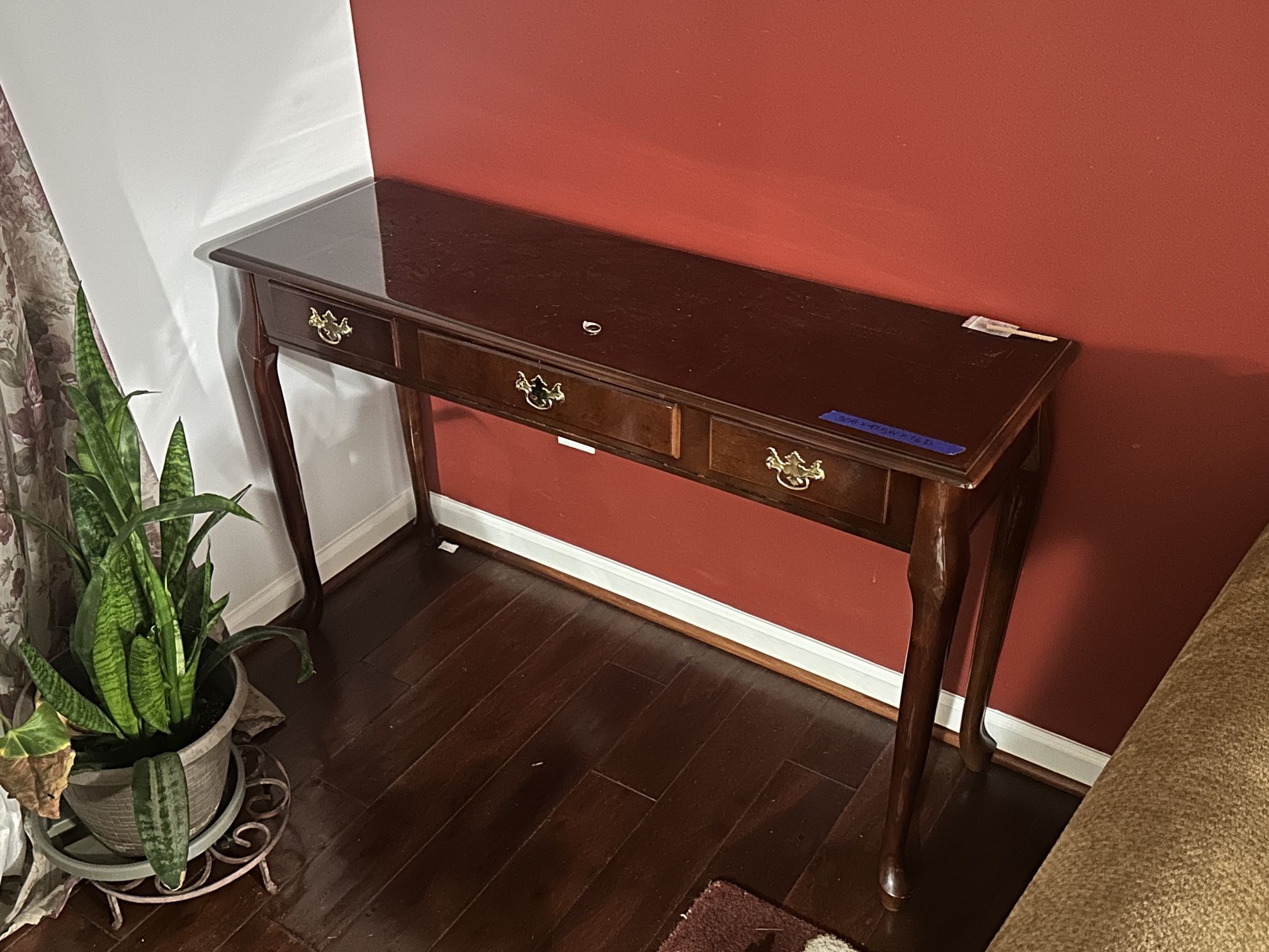 Queen Anne Dark Hard Wood Console Sofa Table With Brass Hardware